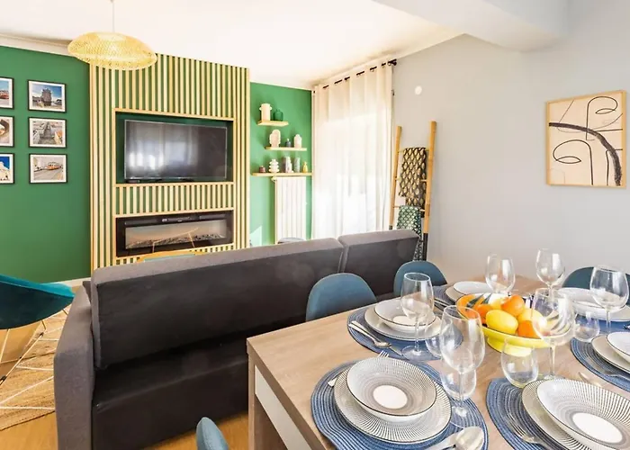 Modern 5 Mins Walking To The Santuary *